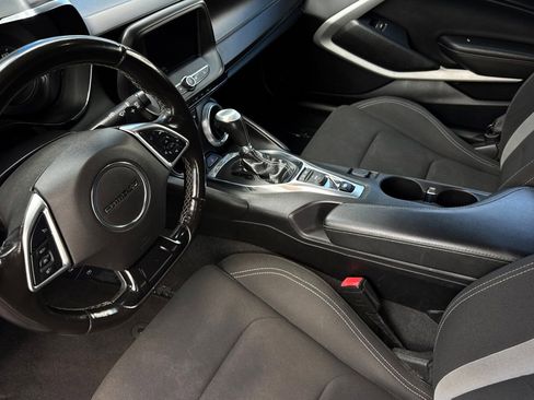 Used 2020 Chevrolet Camaro LT image 10