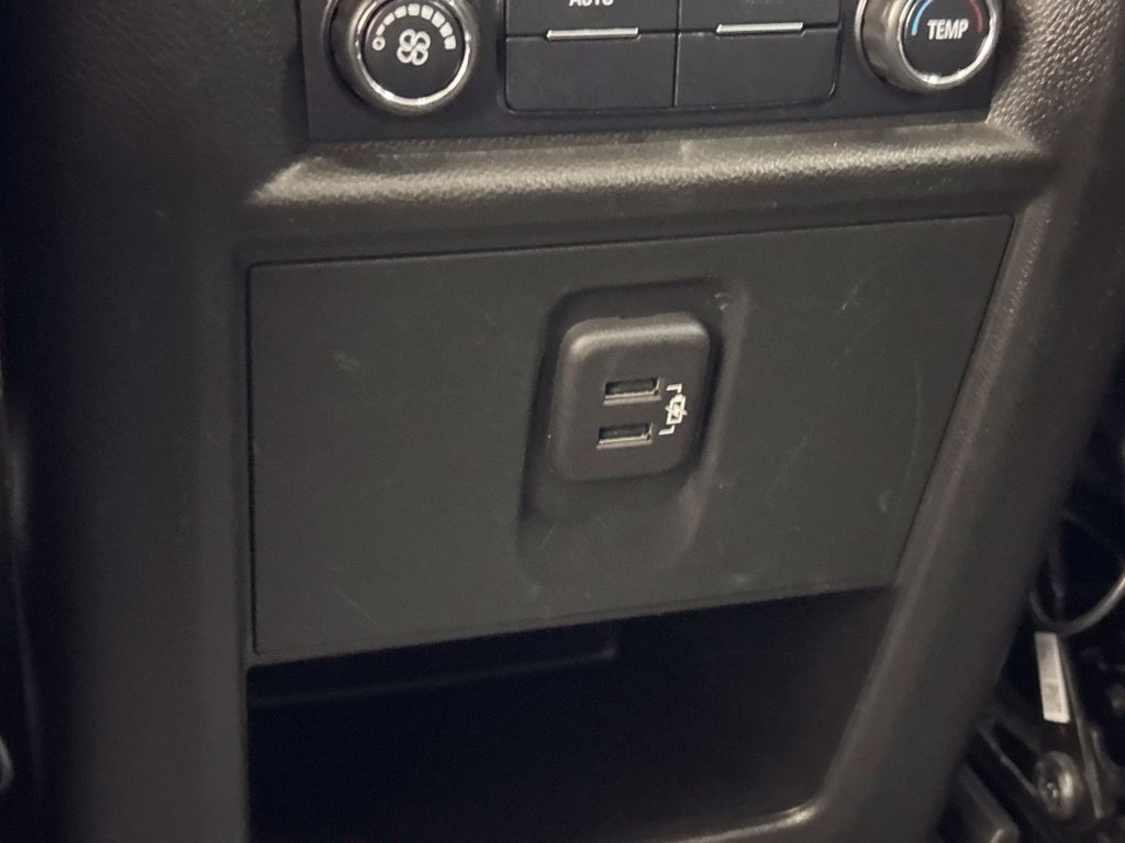 Used 2019 Chevrolet Traverse LT w/ LPO, Floor Liner Package AWD/4WD image 40