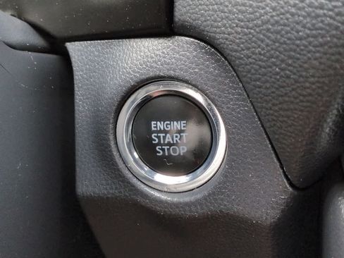 Used 2019 Toyota RAV4 Limited w/ Cold Weather Package FWD image 27
