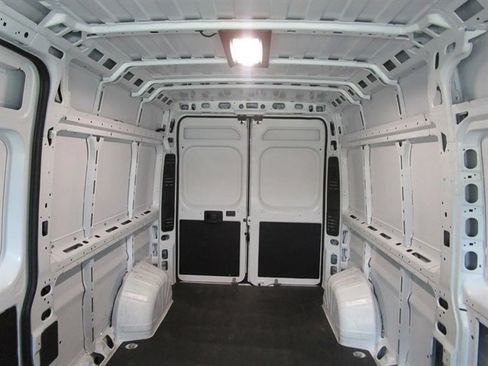 Used 2025 RAM ProMaster 2500 w/ Convenience Group FWD image 36