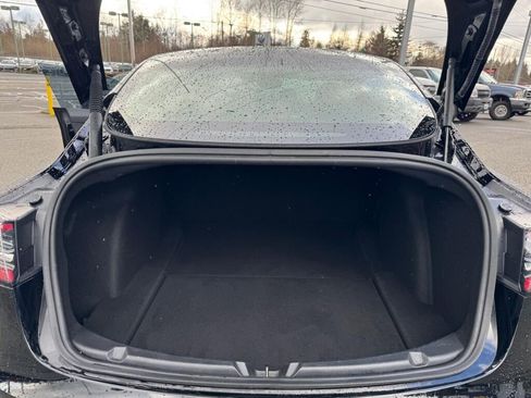 Used 2022 Tesla Model 3 Performance image 9