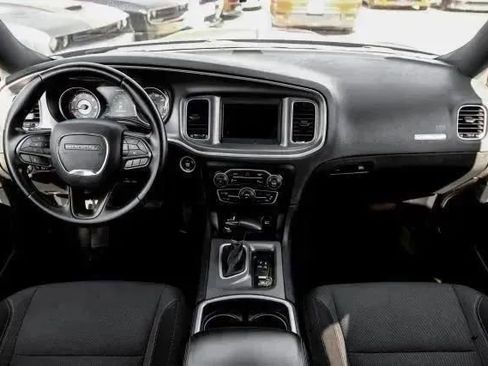 Used 2022 Dodge Charger SXT RWD image 25