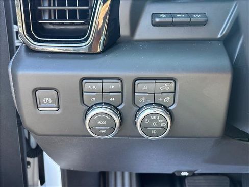Certified 2026 GMC Sierra 1500 AT4X AWD/4WD image 17