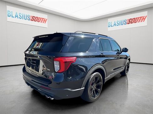 Used 2022 Ford Explorer ST w/ Equipment Group 401A image 3