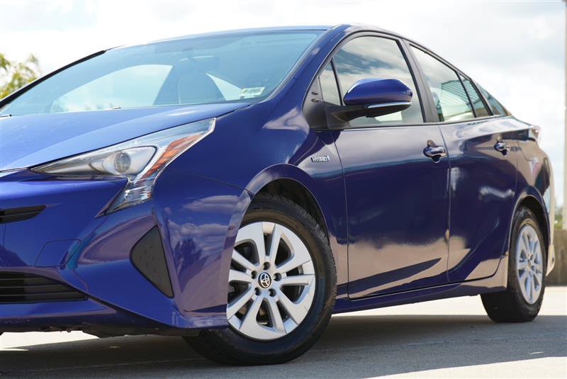 Used 2016 Toyota Prius Two FWD image 11