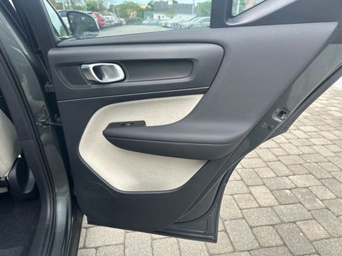 Used 2026 Volvo XC40 B5 Plus AWD/4WD image 40