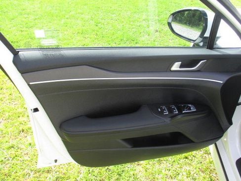 New 2025 Kia K5 LXS image 15