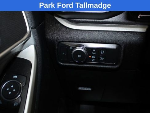 Used 2022 Ford Explorer XLT w/ Equipment Group 202A image 18