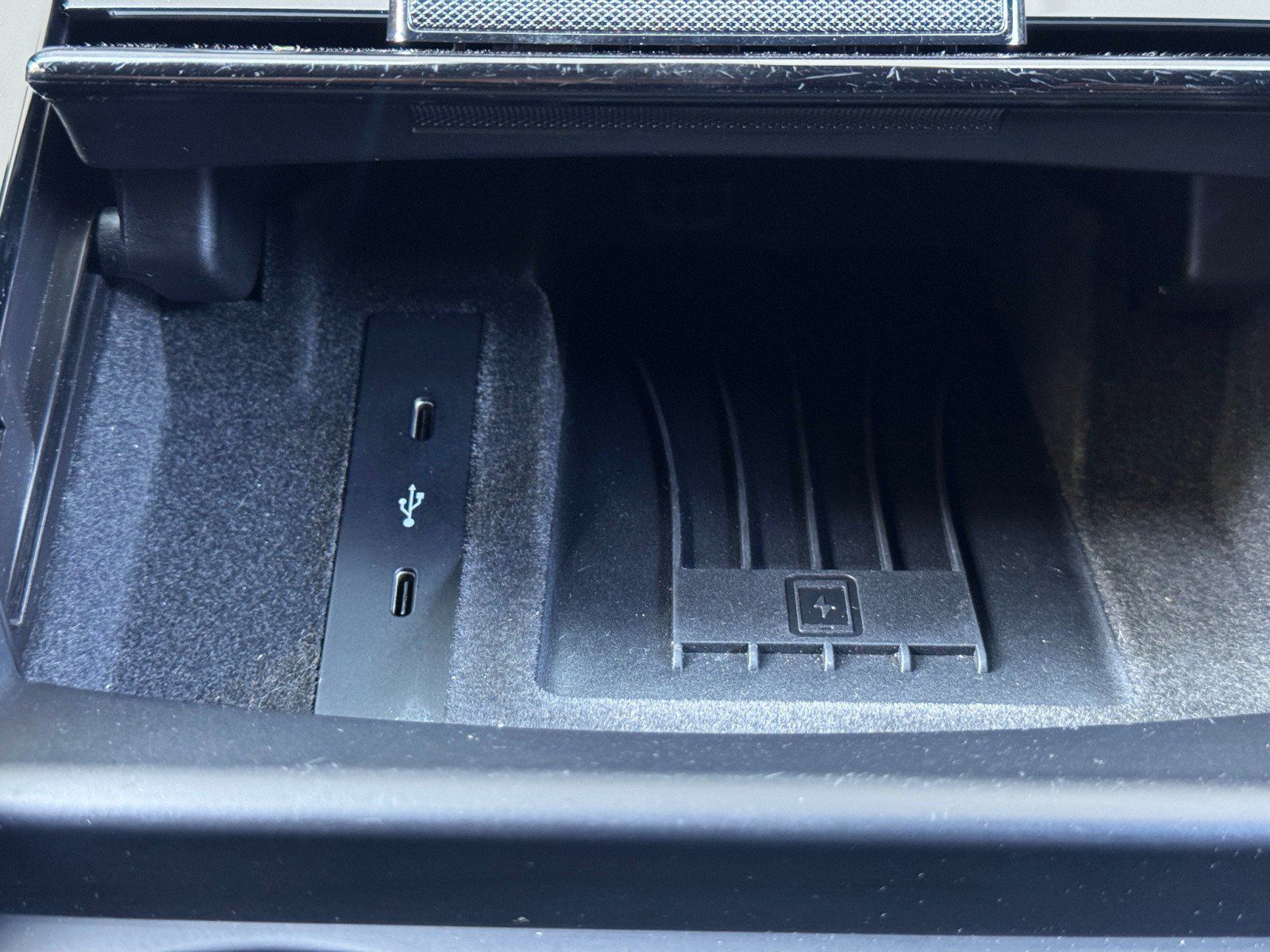 Used 2025 Porsche Panamera image 38