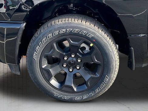 New 2026 RAM 1500 Express AWD/4WD image 31