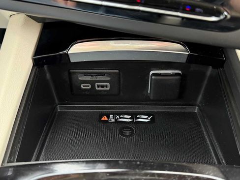 Used 2023 Buick Envision Avenir AWD/4WD image 26