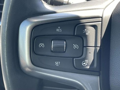 Used 2023 Chevrolet Suburban Premier image 23