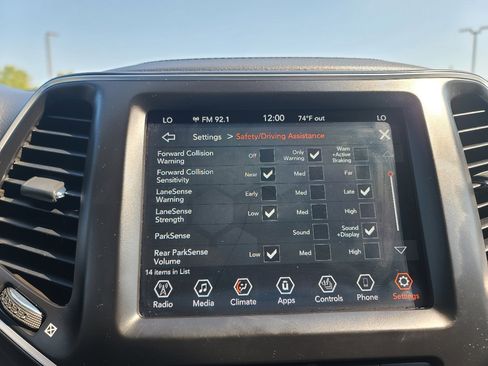 Used 2021 Jeep Cherokee Latitude Lux 80th Anniv w/ Quick Order Package 26U 80TH image 25