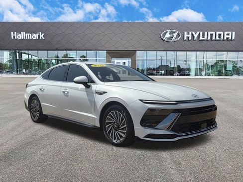 Used 2025 Hyundai Sonata SEL FWD image 1