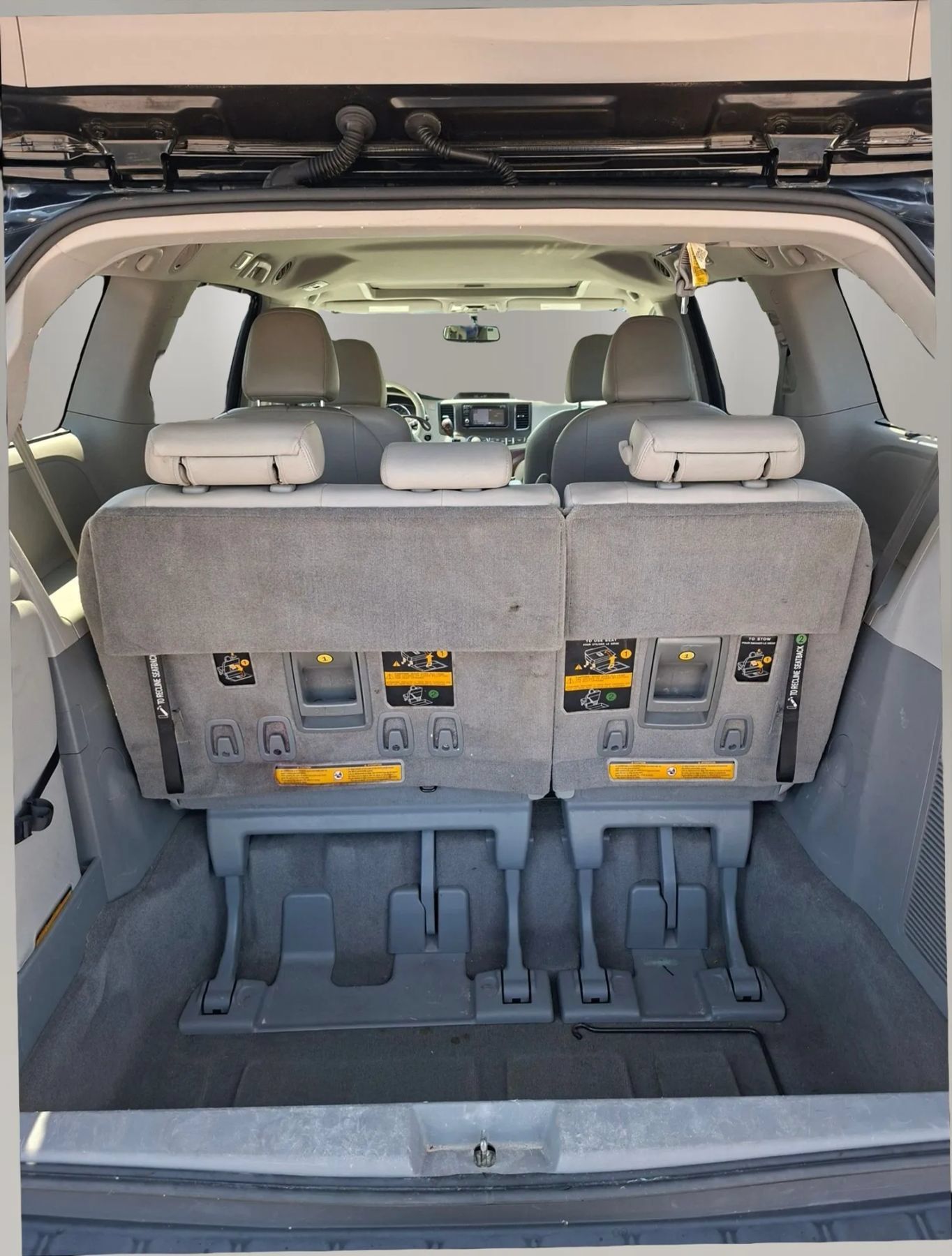 Used 2014 Toyota Sienna XLE FWD image 13
