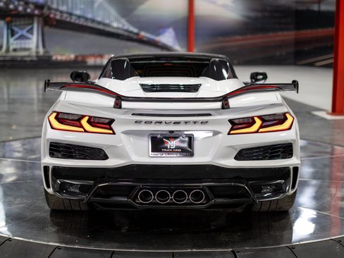 Used 2023 Chevrolet Corvette Z06 w/ Z07 Performance Package RWD image 22