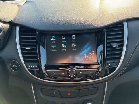 Used 2017 Chevrolet Trax LT w/ LT Convenience Package image 26