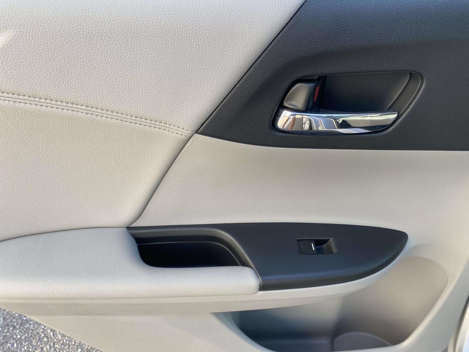 Used 2013 Honda Accord EX-L image 23