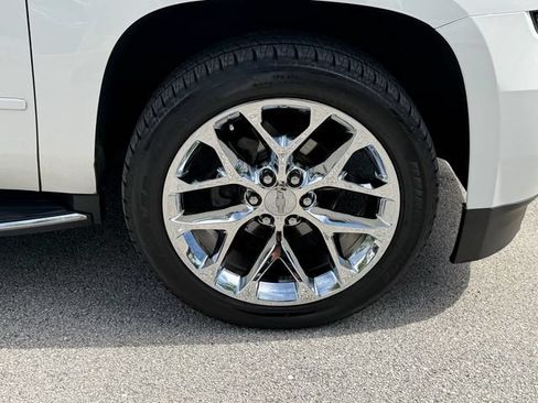 Used 2019 Chevrolet Tahoe Premier AWD/4WD image 10