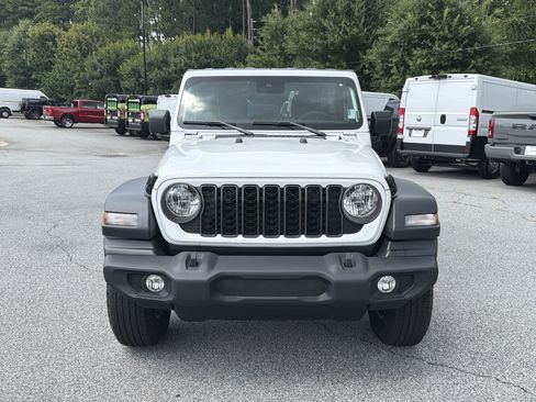 Used 2024 Jeep Wrangler Unlimited Sport AWD/4WD image 2