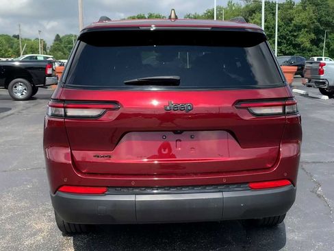Used 2023 Jeep Grand Cherokee L Laredo AWD/4WD image 7