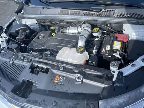 Used 2022 Chevrolet Trax LT w/ LT Convenience Package image 28