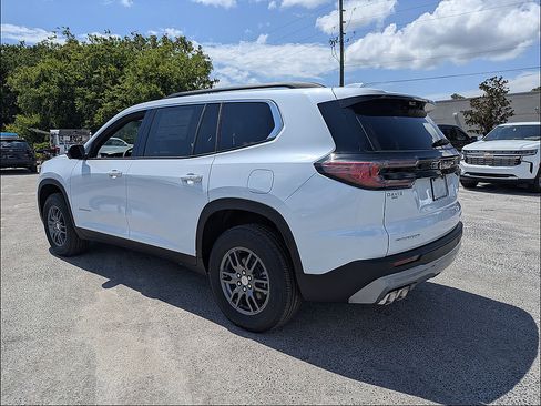 New 2026 GMC Acadia Elevation FWD image 7