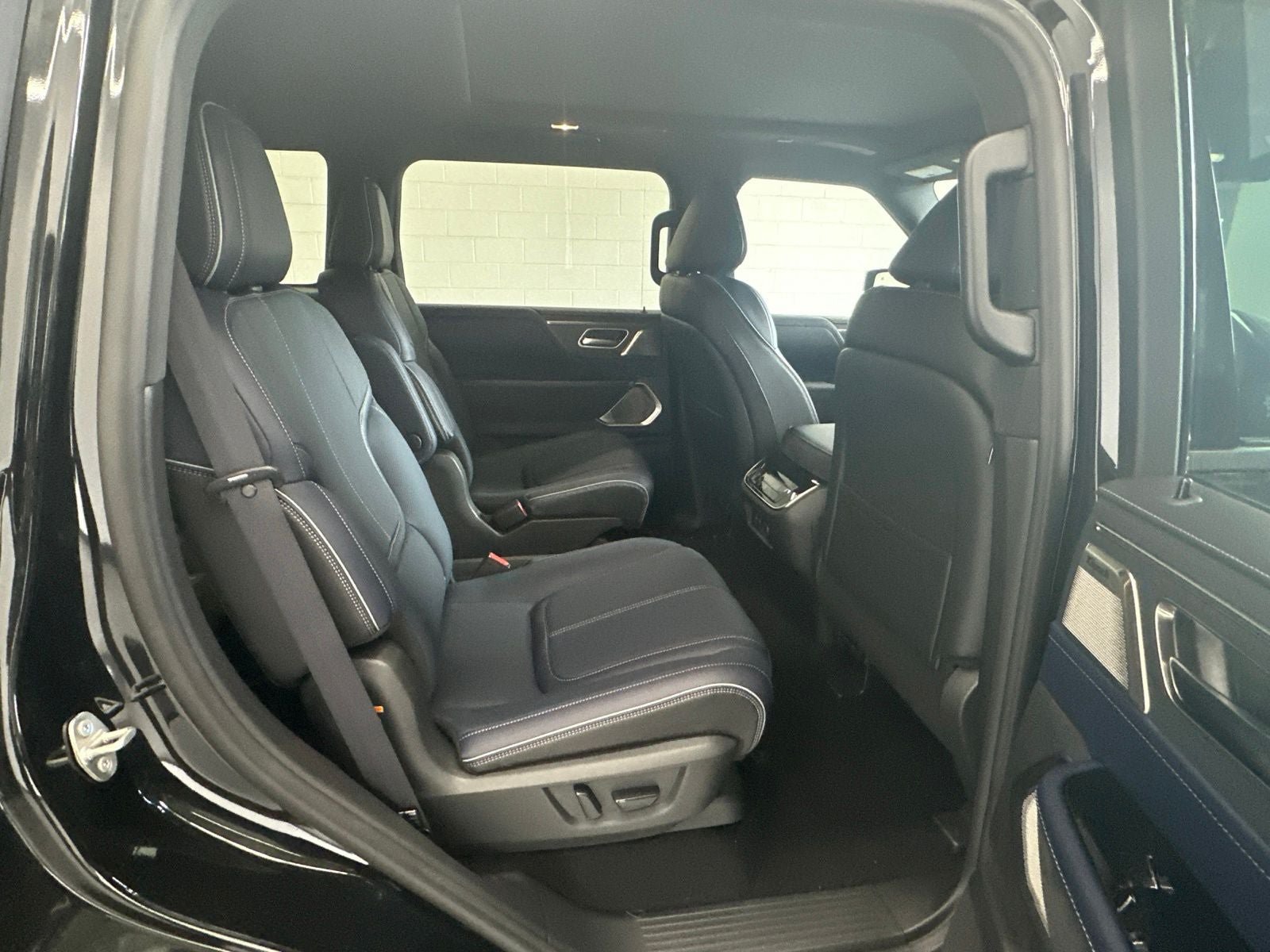 New 2027 INFINITI QX80 Sensory w/ Sport Exterior Package AWD/4WD image 13