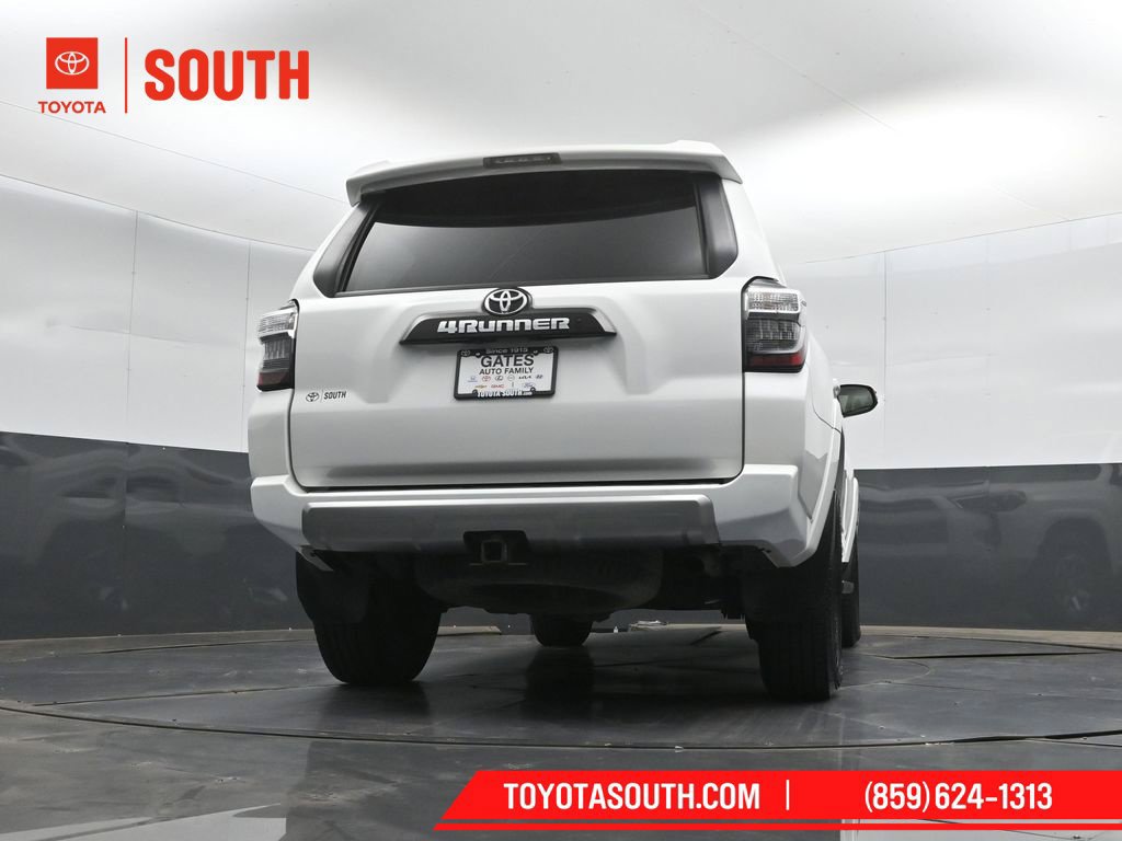 Used 2022 Toyota 4Runner TRD Off-Road Premium w/ Moonroof Package AWD/4WD image 34