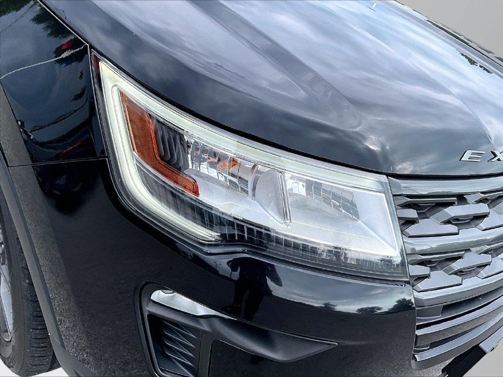 Used 2019 Ford Explorer XLT w/ XLT Sport Appearance Package AWD/4WD image 31
