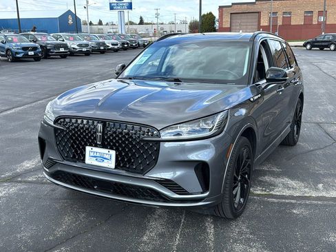 Used 2025 Lincoln Aviator Reserve w/ Jet Appearance Package AWD/4WD image 4