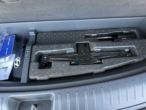 Used 2025 Hyundai Santa Fe SE image 28