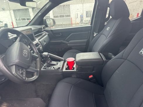 Used 2024 Toyota Tacoma SR5 image 5