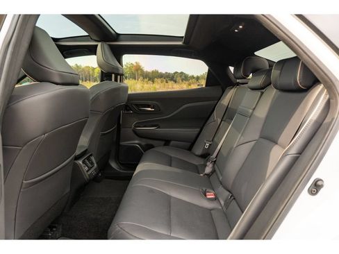 Used 2023 Toyota Crown Platinum AWD/4WD image 14