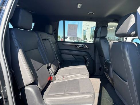 Used 2025 Chevrolet Suburban Z71 AWD/4WD image 54