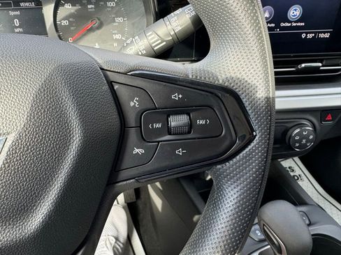 Certified 2025 Chevrolet Trax LS image 18