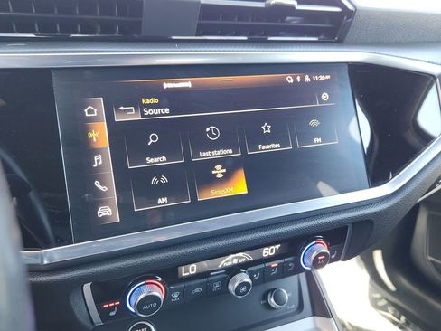 Used 2024 Audi Q3 2.0T Premium image 7