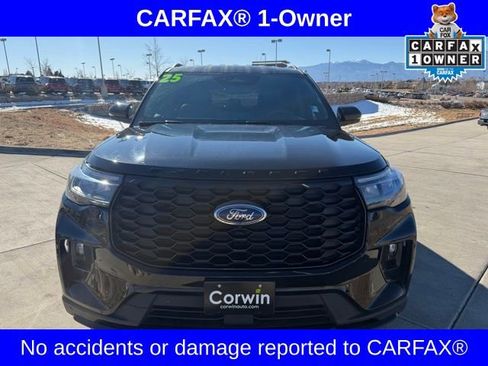 Used 2025 Ford Explorer ST-Line w/ ST-Line Street Pack image 2