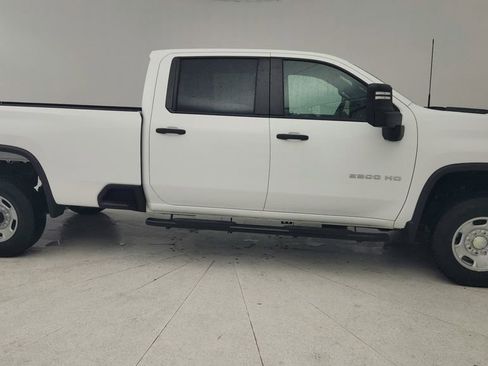 Used 2017 Chevrolet Express 3500 Extended RWD image 6
