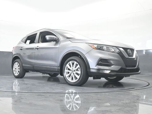 Used 2021 Nissan Rogue Sport SV image 65