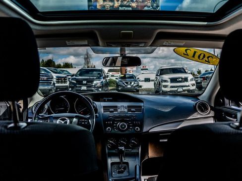 Used 2012 MAZDA MAZDA3 i Touring image 33