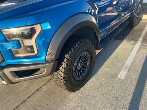 Used 2019 Ford F150 Raptor w/ Equipment Group 802A Luxury AWD/4WD image 14
