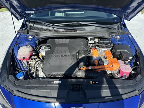 Used 2023 Hyundai Elantra Limited w/ Cargo Package FWD image 34