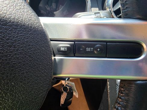 Used 2007 Ford Mustang Coupe RWD image 19