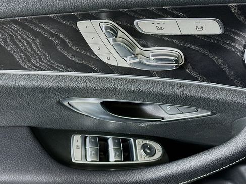 Used 2018 Mercedes-Benz E 300 image 13