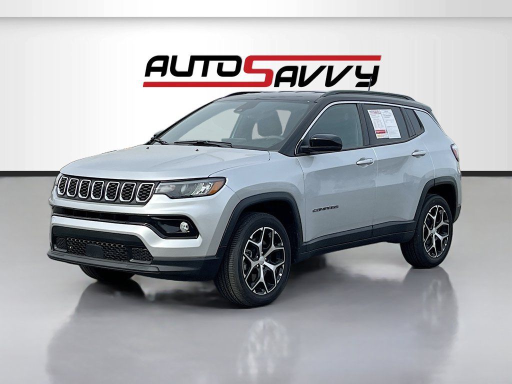 Used 2024 Jeep Compass Limited AWD/4WD image 3