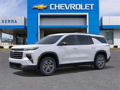 New 2026 Chevrolet Traverse LT w/ Driver Confidence Package image 2