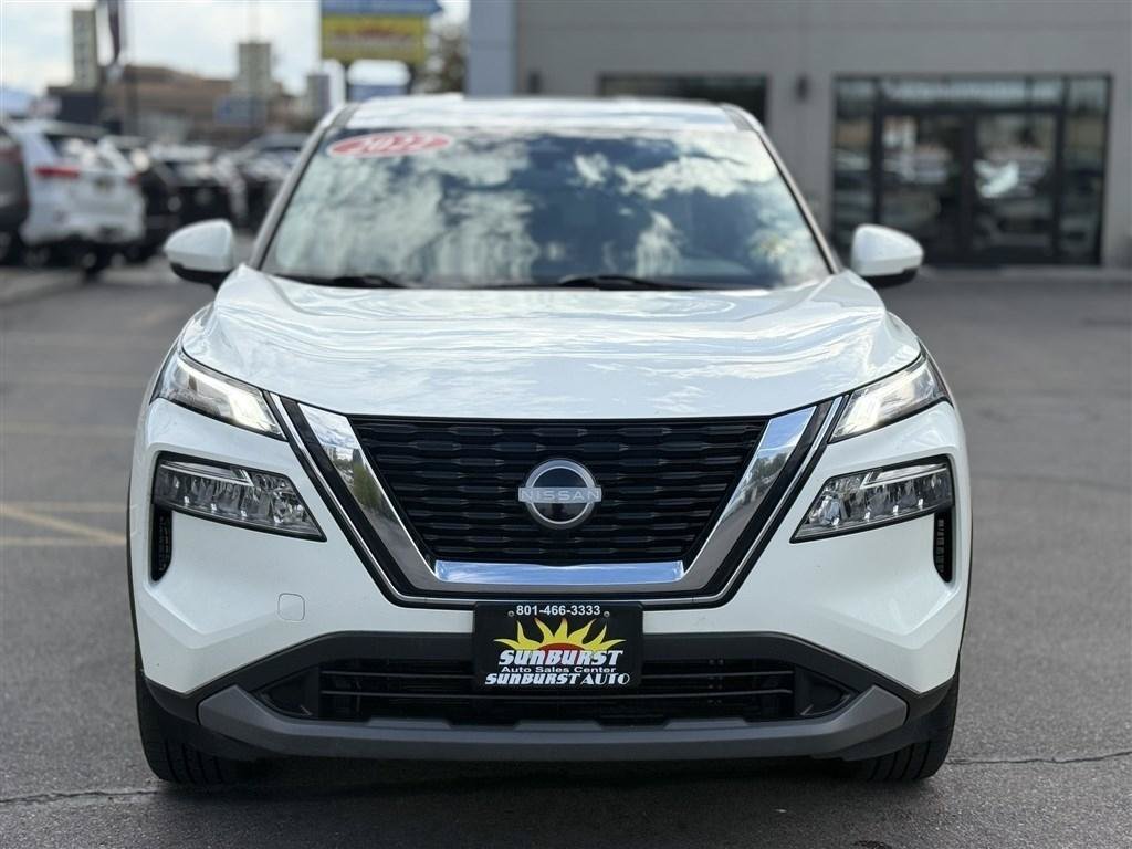 Used 2022 Nissan Rogue SV AWD/4WD image 2