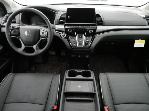 Certified 2026 Honda Odyssey Elite image 11