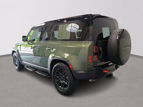 Used 2026 Land Rover Defender 110 S AWD/4WD image 2